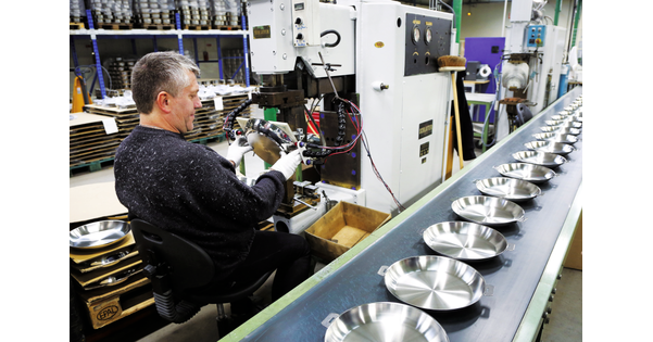 [Sortie d'usine] Les casseroles Made in France de Cristel, alliées des cuisiniers confinés